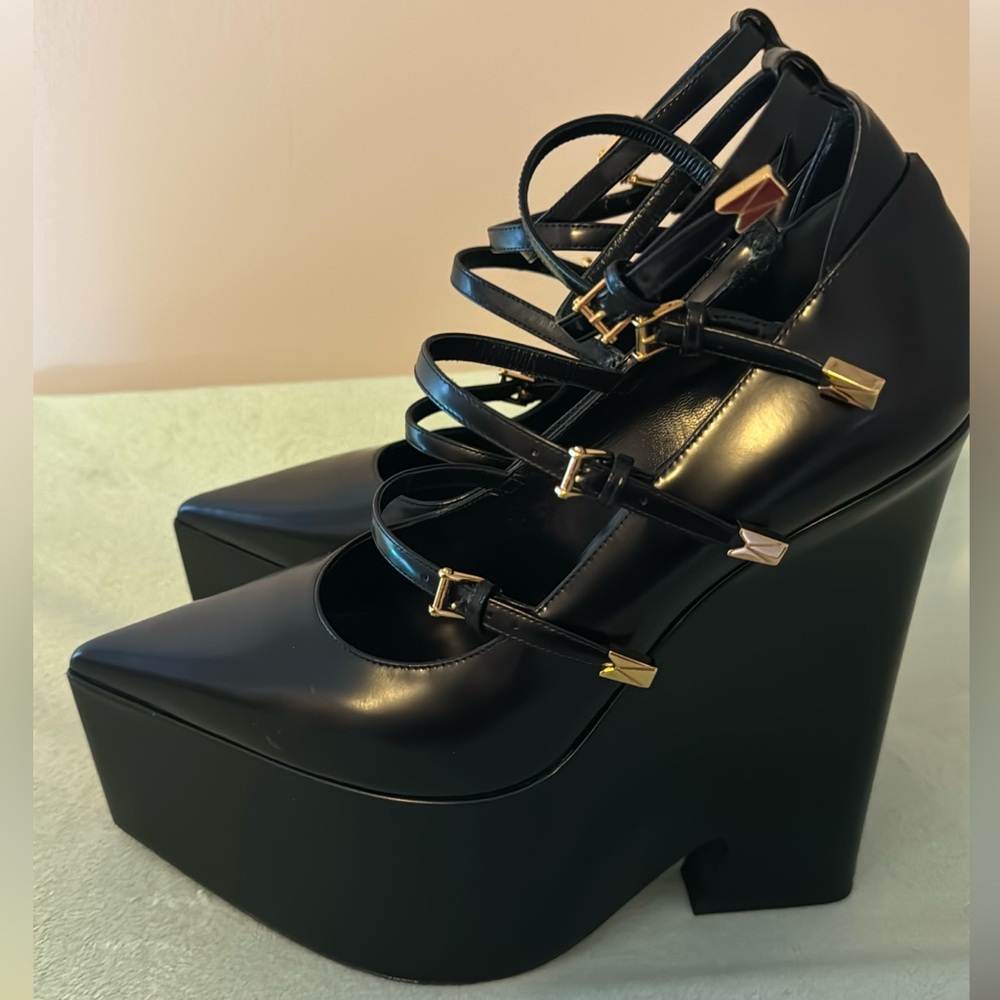 Brand New Versace Tempest Platforms